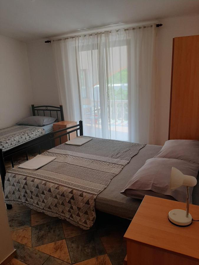 Apartments Marta Starigrad Paklenica Ngoại thất bức ảnh