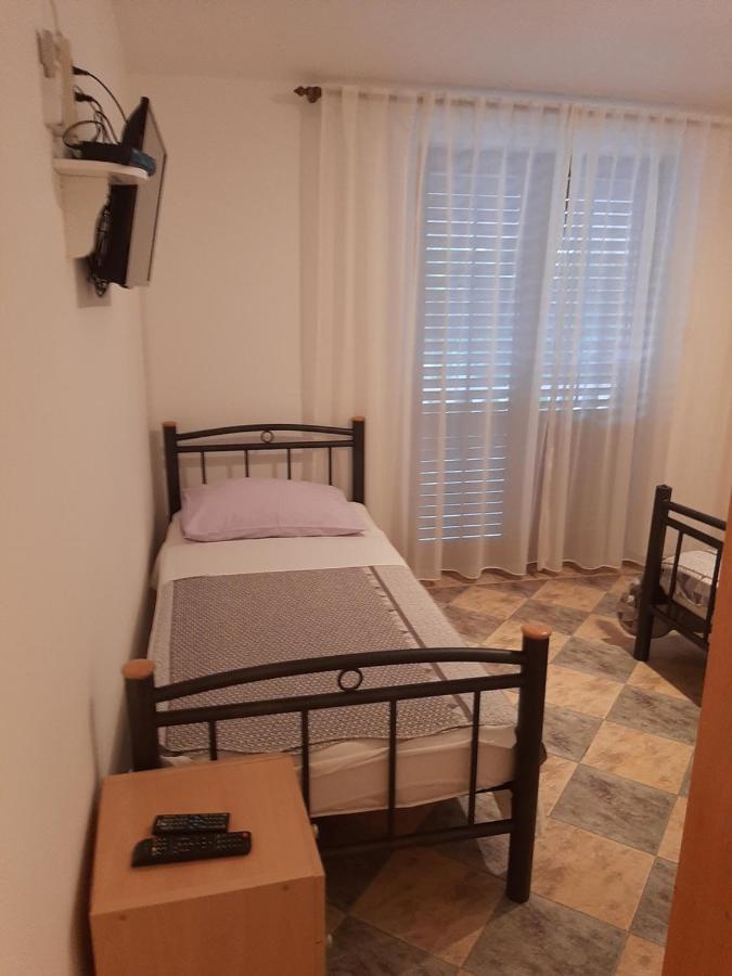 Apartments Marta Starigrad Paklenica Ngoại thất bức ảnh
