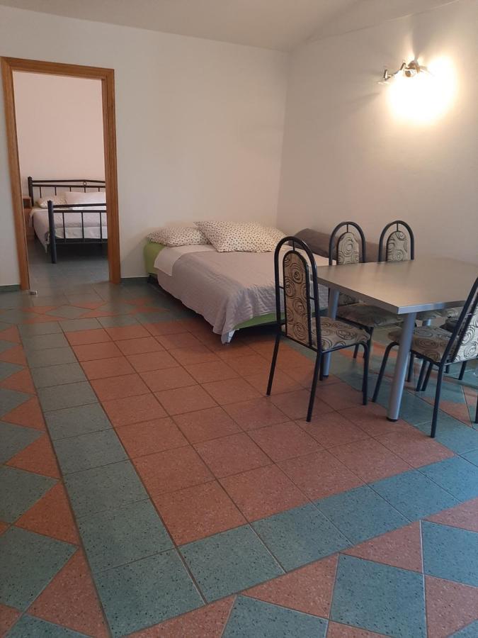 Apartments Marta Starigrad Paklenica Ngoại thất bức ảnh