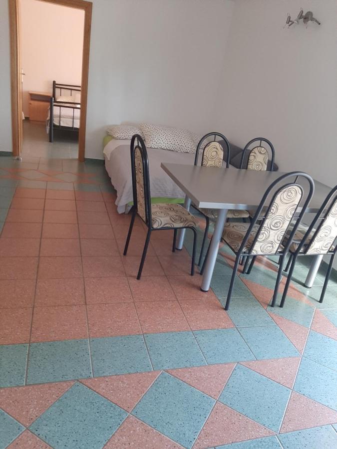 Apartments Marta Starigrad Paklenica Ngoại thất bức ảnh