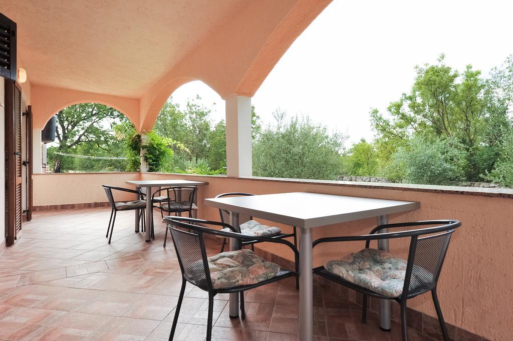 Apartments Marta Starigrad Paklenica Phòng bức ảnh