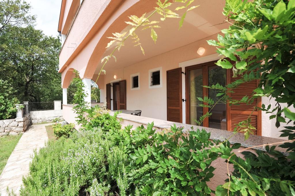 Apartments Marta Starigrad Paklenica Phòng bức ảnh