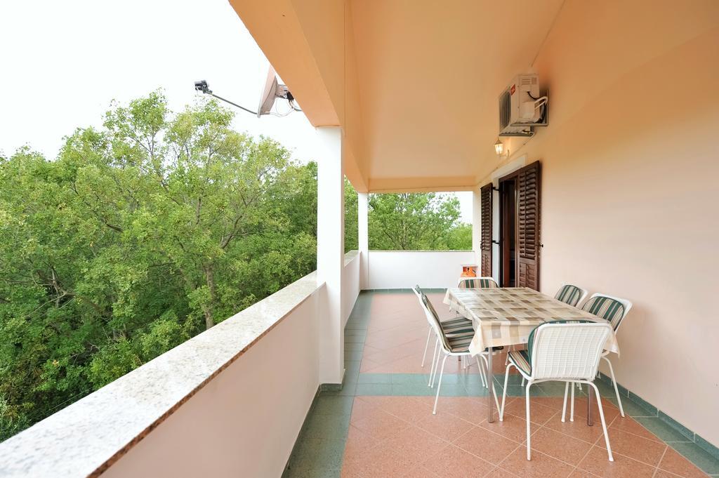 Apartments Marta Starigrad Paklenica Phòng bức ảnh